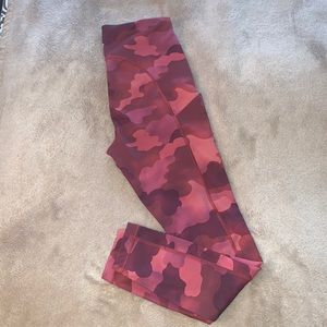 Athleta Ultimate Stash Printed 7/8 Tights